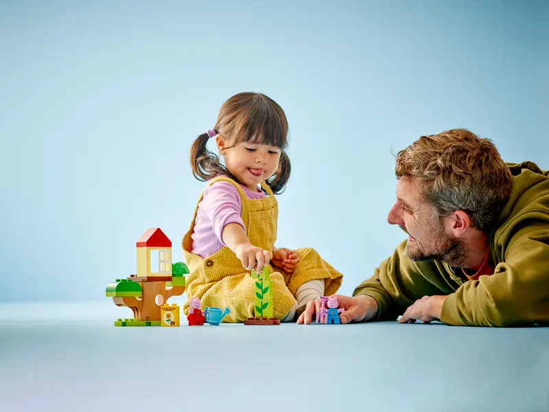 Lego Duplo Peppa Pig Garden and Tree House 10431 - Image 3