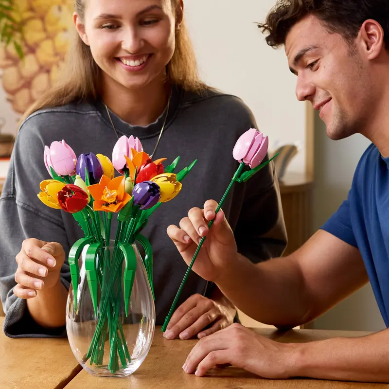 Lego Flowers Tulip Bouquet 11501 - Image 4